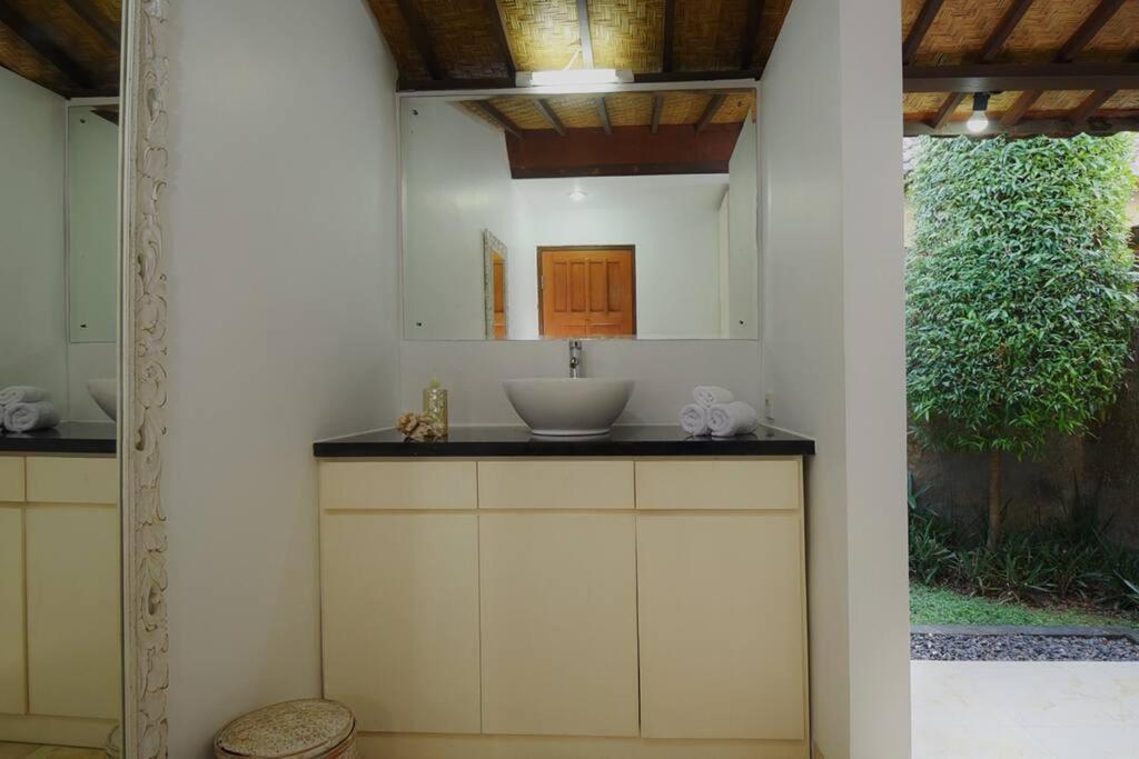 Tropical Oasis, Villa Mimba Sanur  Ngoại thất bức ảnh